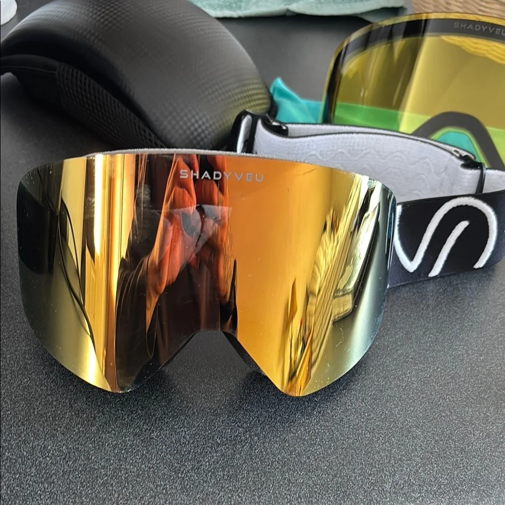 Gold VR Goggles